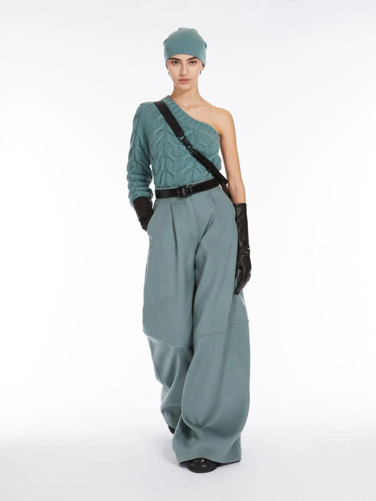 Wool and cashmere one-shoulder jumper