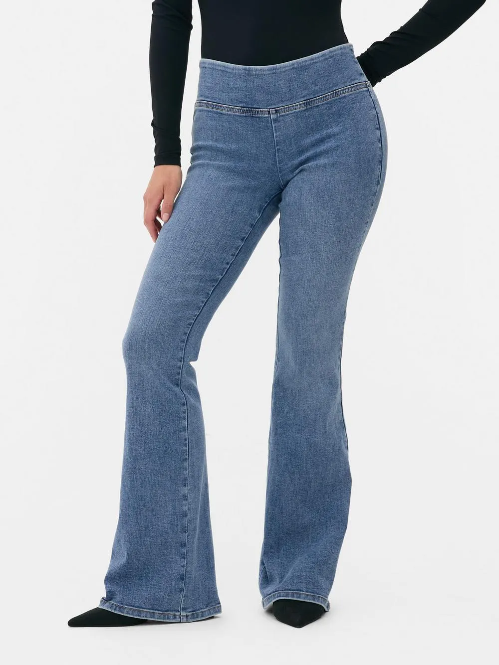 Mid-Rise Flare Jeggings