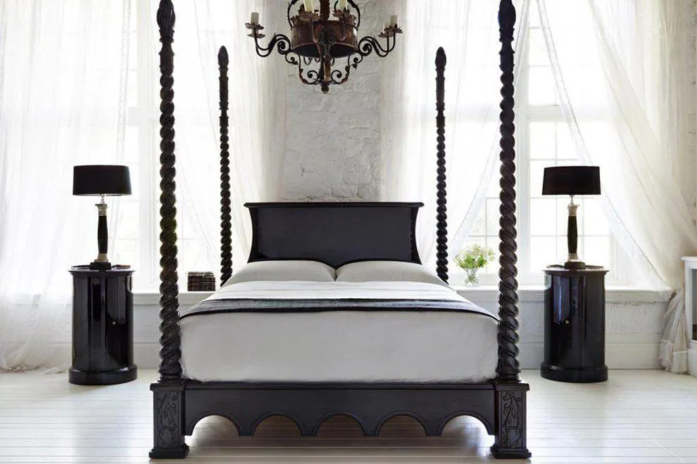 Venetian Four Poster Bed
