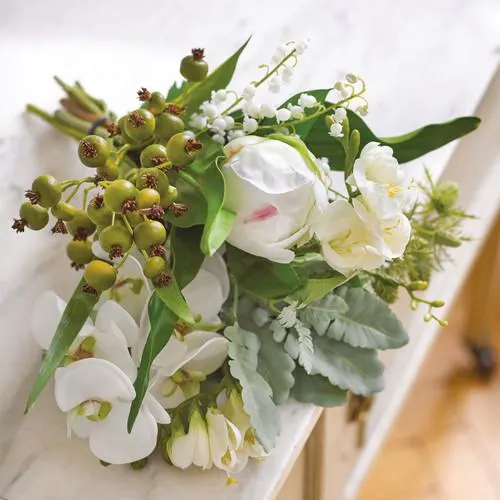 Bloom Pure White Bouquet
