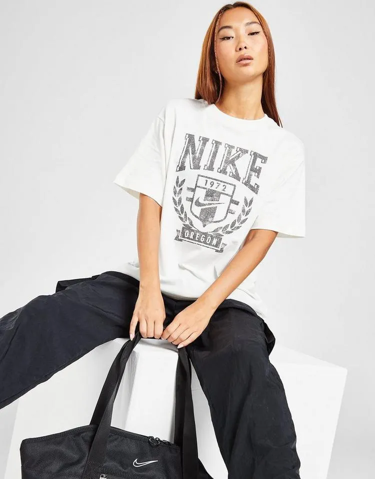 Nike Varsity Boyfriend T-Shirt