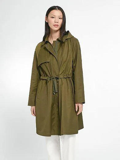 Coat with detachable hood