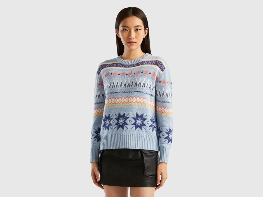 Boxy fit sweater with geo patterns