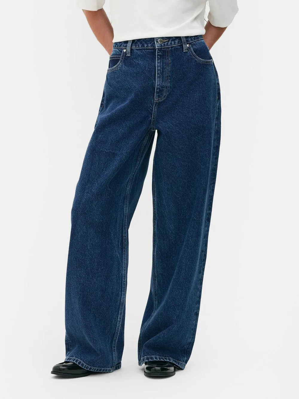 Vaqueros de talle alto y pernera ancha de The Edit