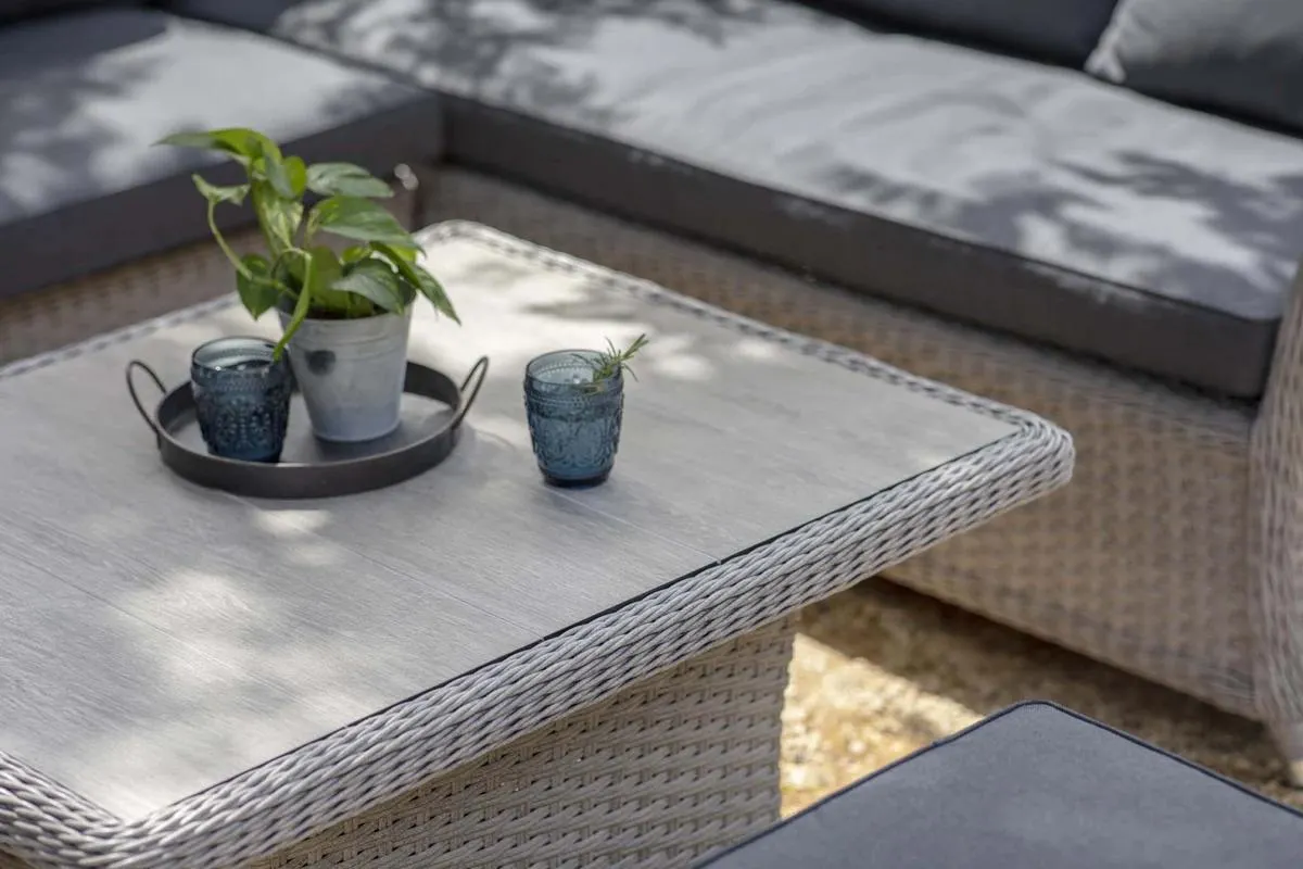 Wentworth Mini Corner Set