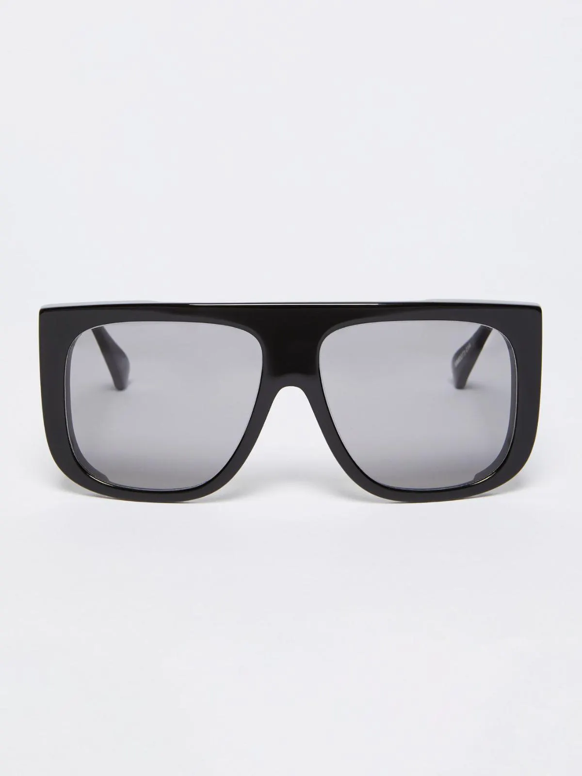 Oversized mask sunglasses