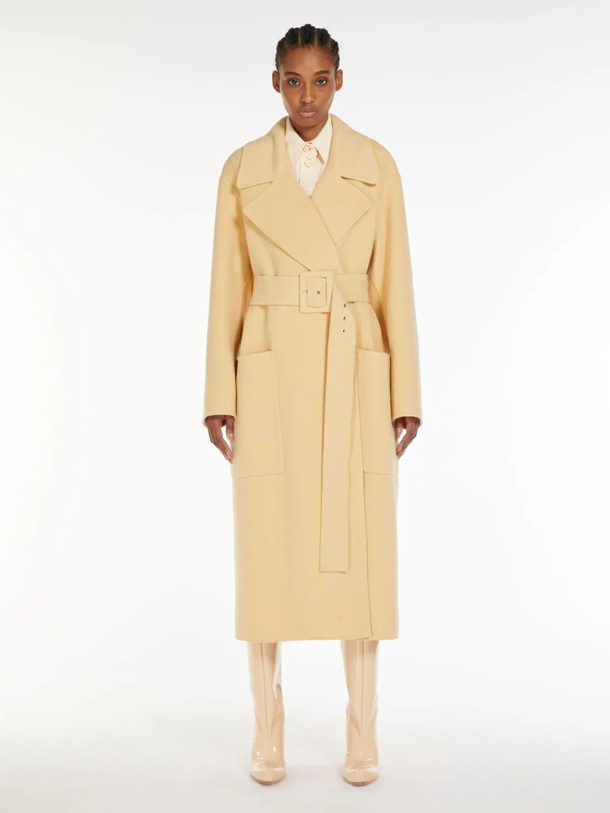 Double-faced wool coat with wide lapels