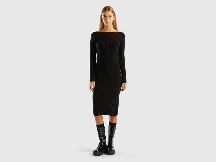 Knit dress with boat neck