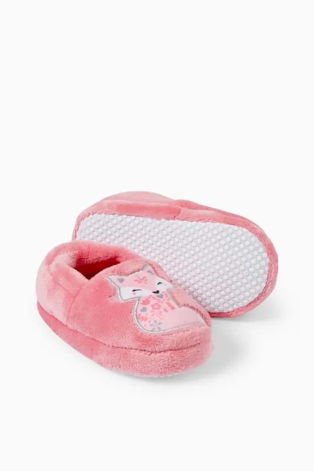 Fleece slippers