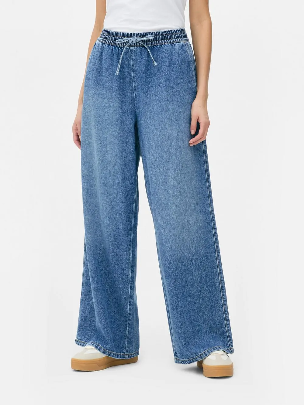 Wide Leg Jogger Jeans