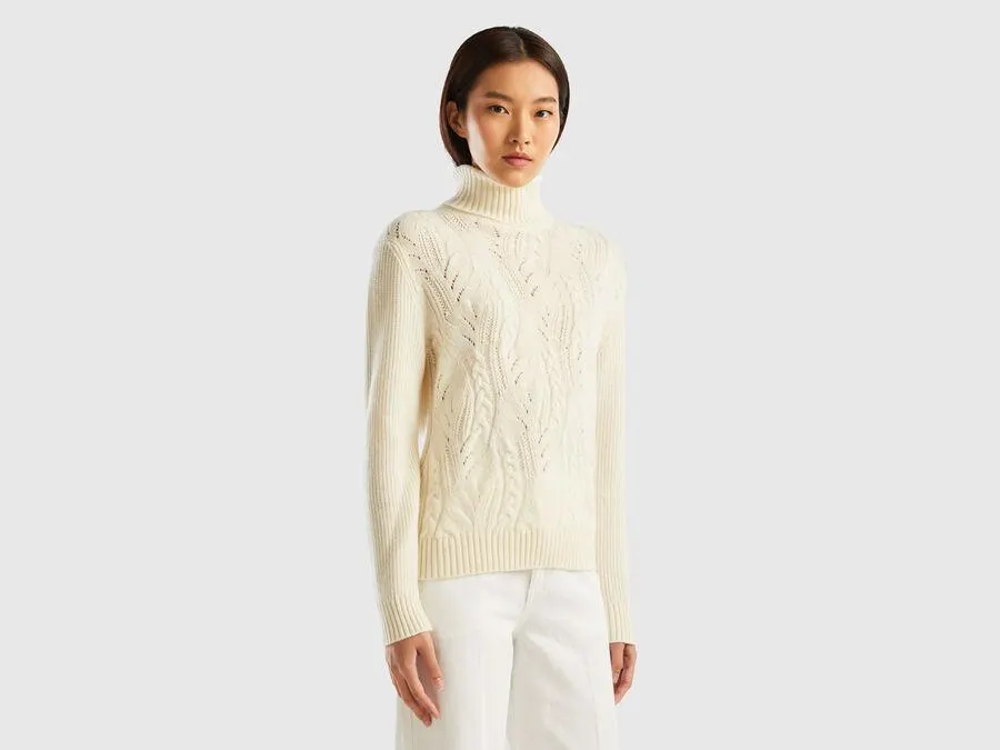 Knit turtle neck sweater