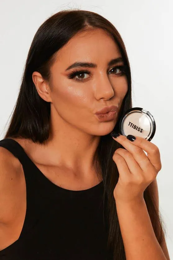 Foundation Highlighter