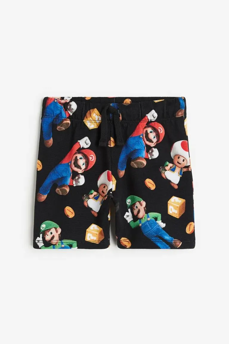 Printed pull-on shorts