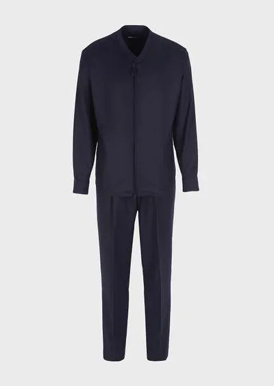 Single-breasted suit in wool and silk