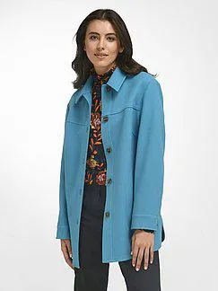 Overshirt with button closure