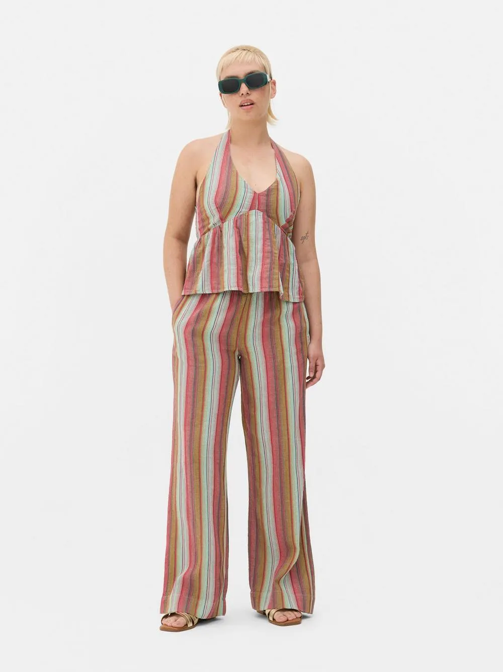 Sleeveless Halter neck Blouse