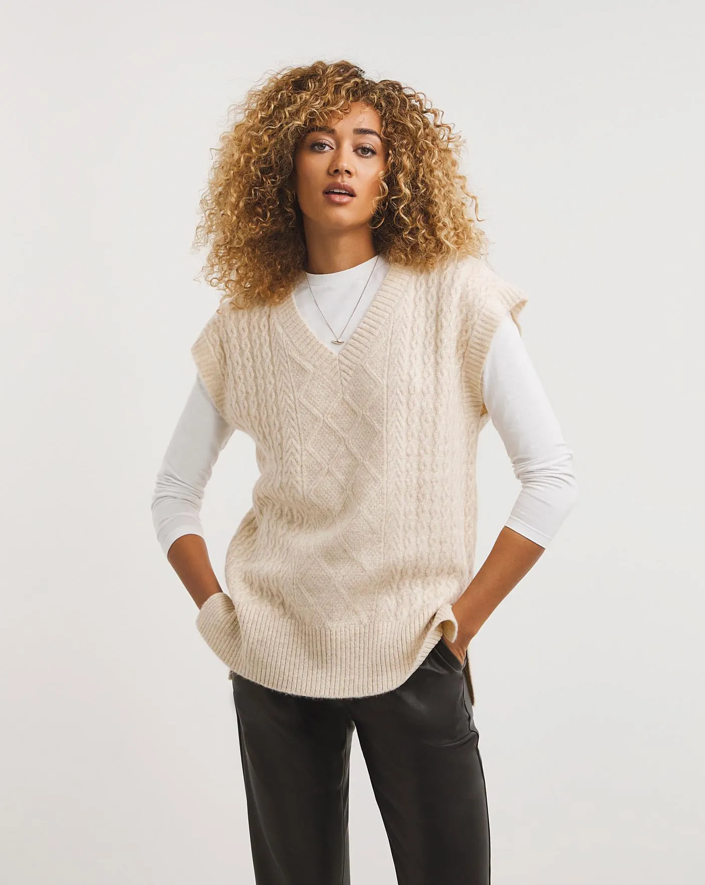 Oatmeal Cable V-Neck Vest