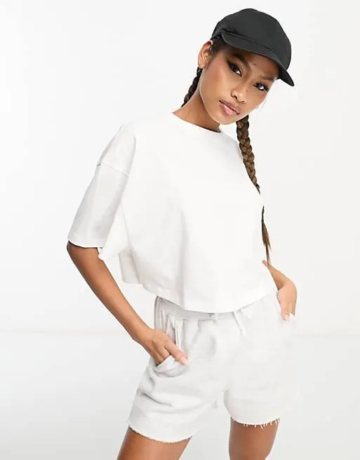 ASOS 4505 icon crop t-shirt in white