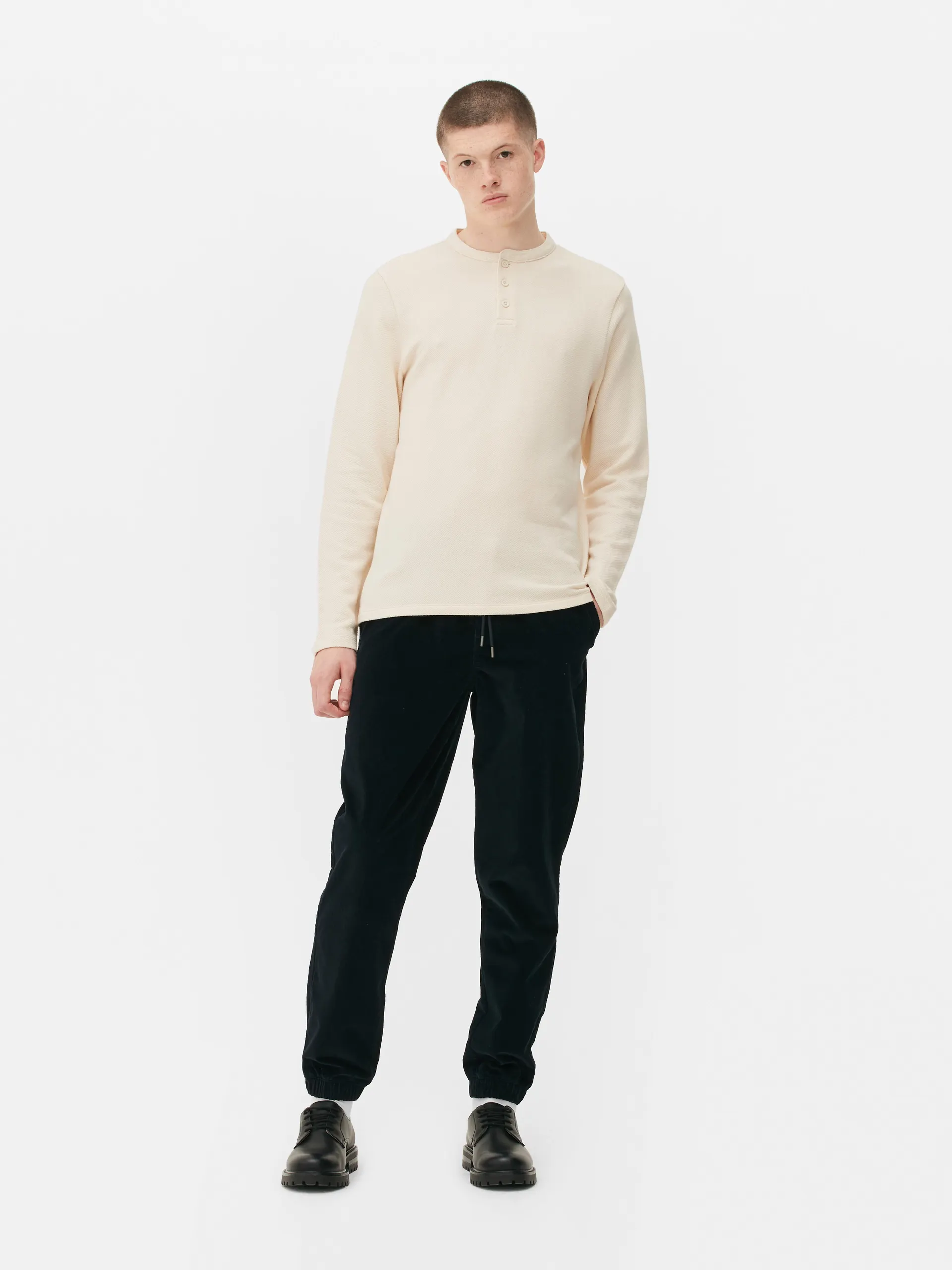 Henley-T-shirt met lange mouwen en textuur