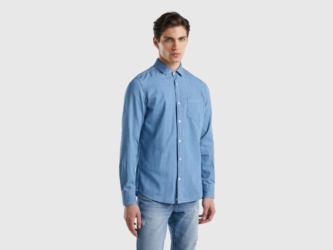 Slim fit chambray shirt