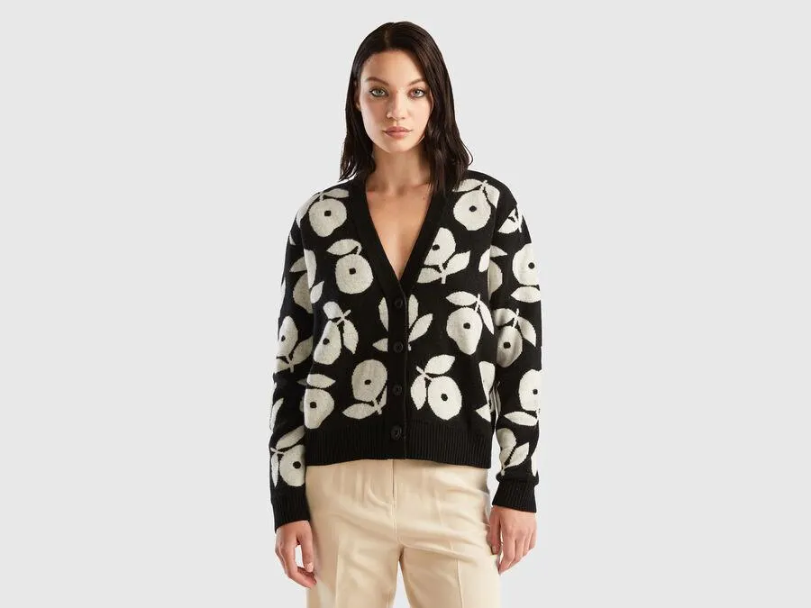 Cardigan with floral inlays