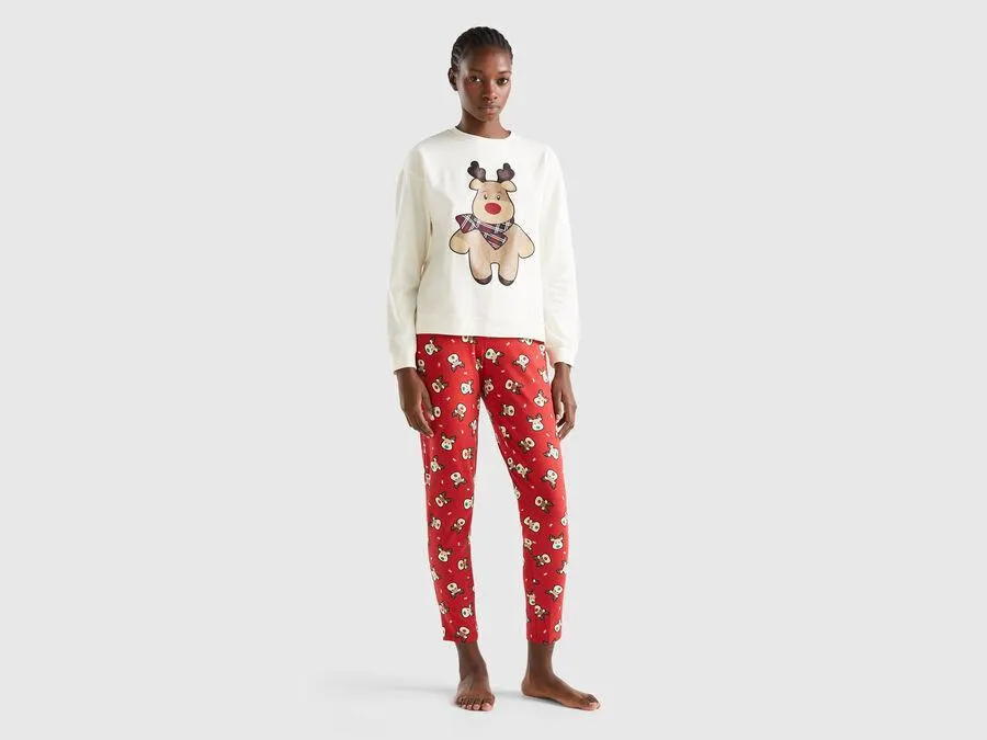 Warm pyjamas with reindeer print