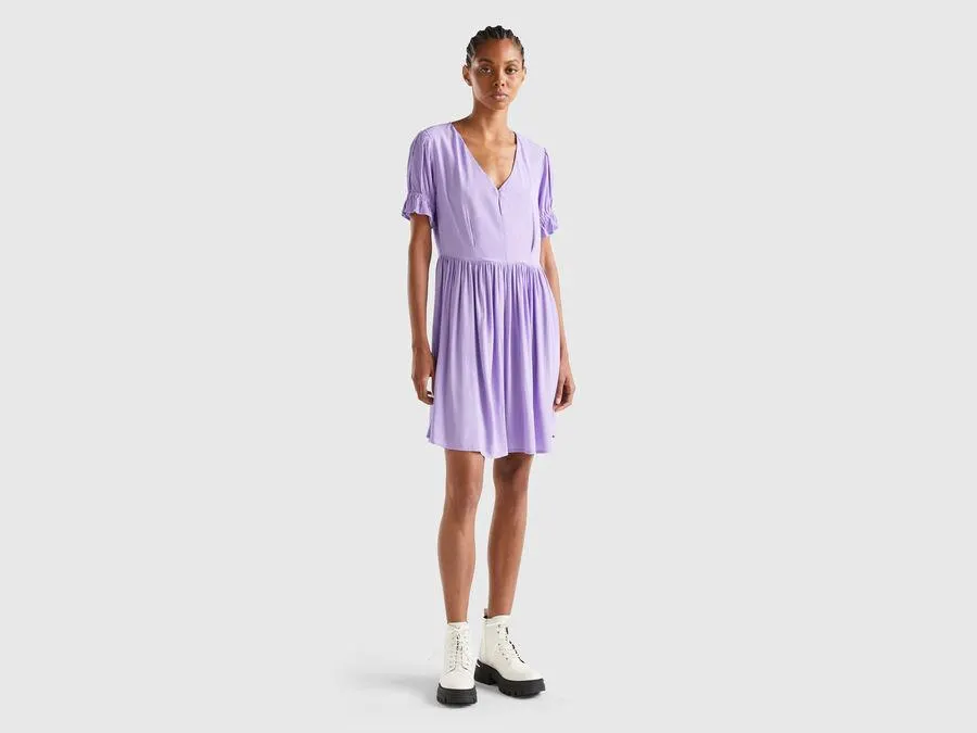 Short dress in flowy viscose