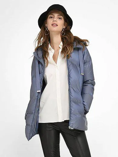 Down quilted jacket with hood