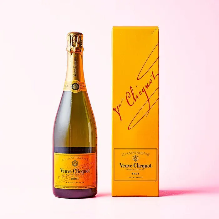 Veuve Clicquot Brut 75cl Gift Box