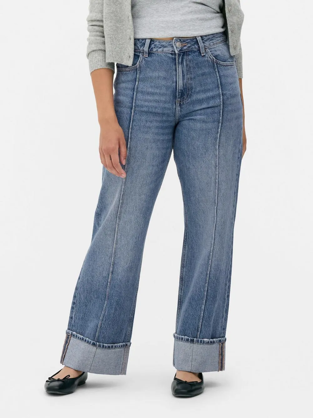 Mid-Rise Wide Leg Pintuck Jeans