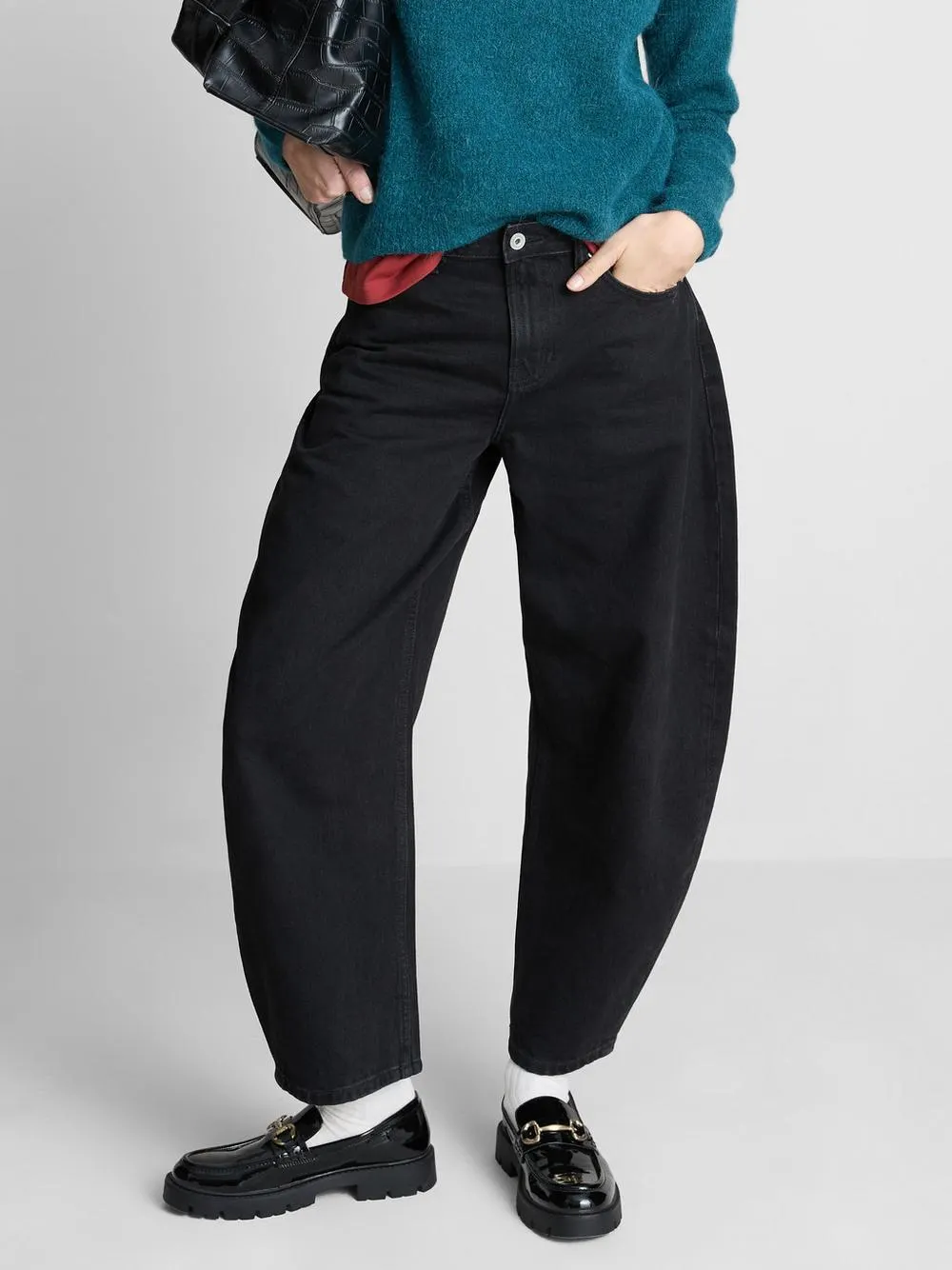 The Edit Mid-Rise Barrel Leg Jeans