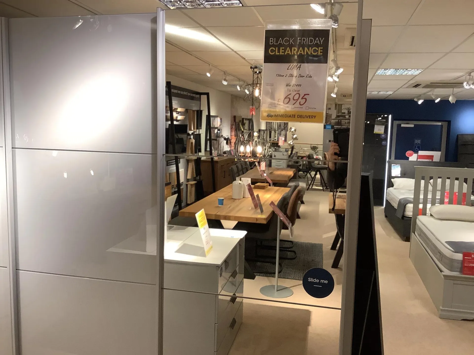 Lima 2 door 136 cm sliding door robe