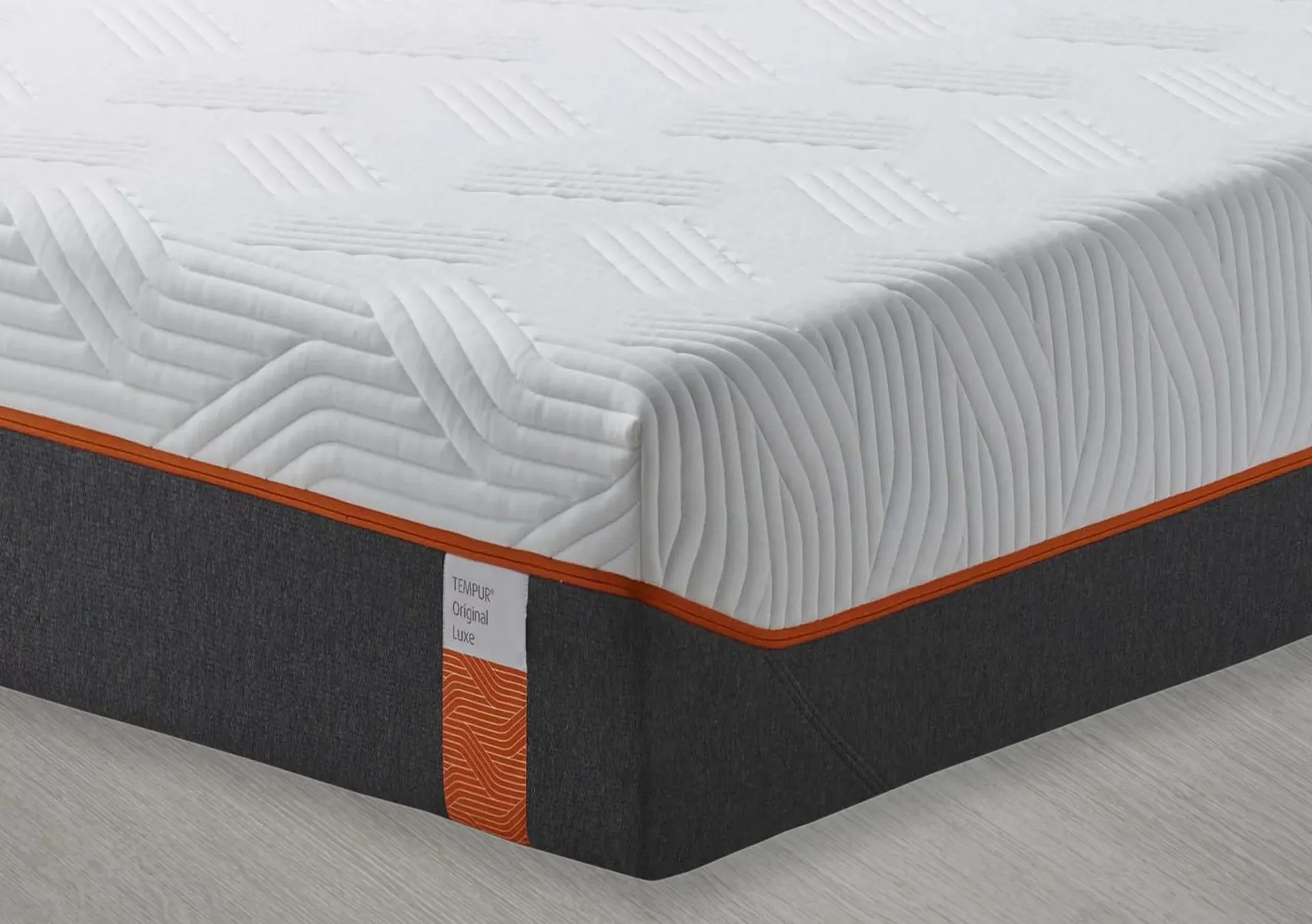 https://www.furniturevillage.co.uk/original-luxe-mattress/ZFRSP000000000036092.html?dwvar_ZFRSP000000000036092_size=4ft6