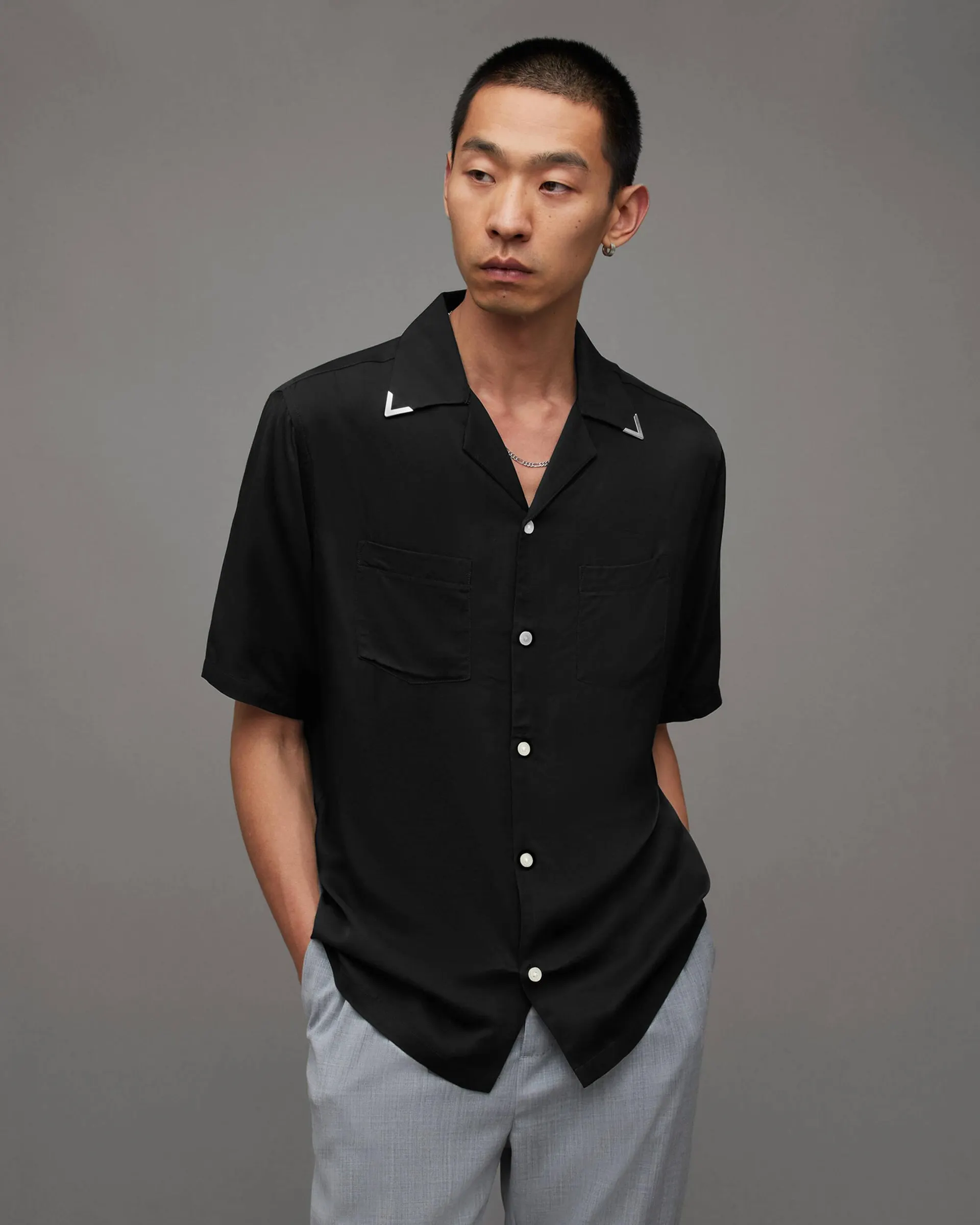 Runaway Metal Collar Tip Short Sleeve Shirt