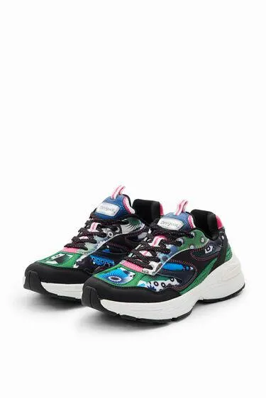 Geometric motif running sneakers