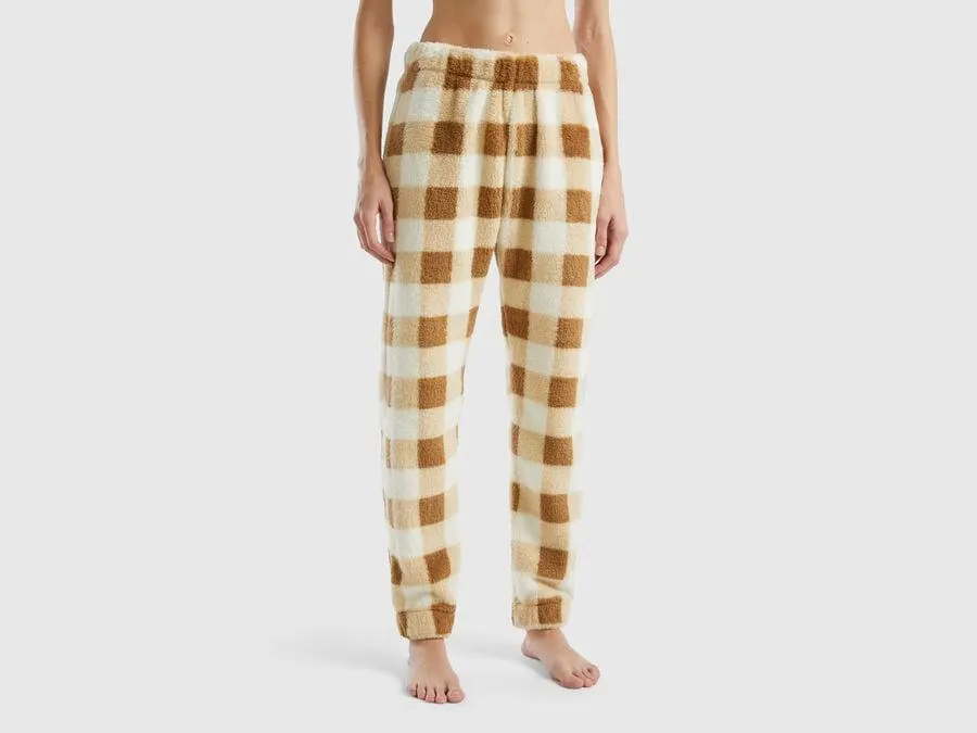 Check fur trousers
