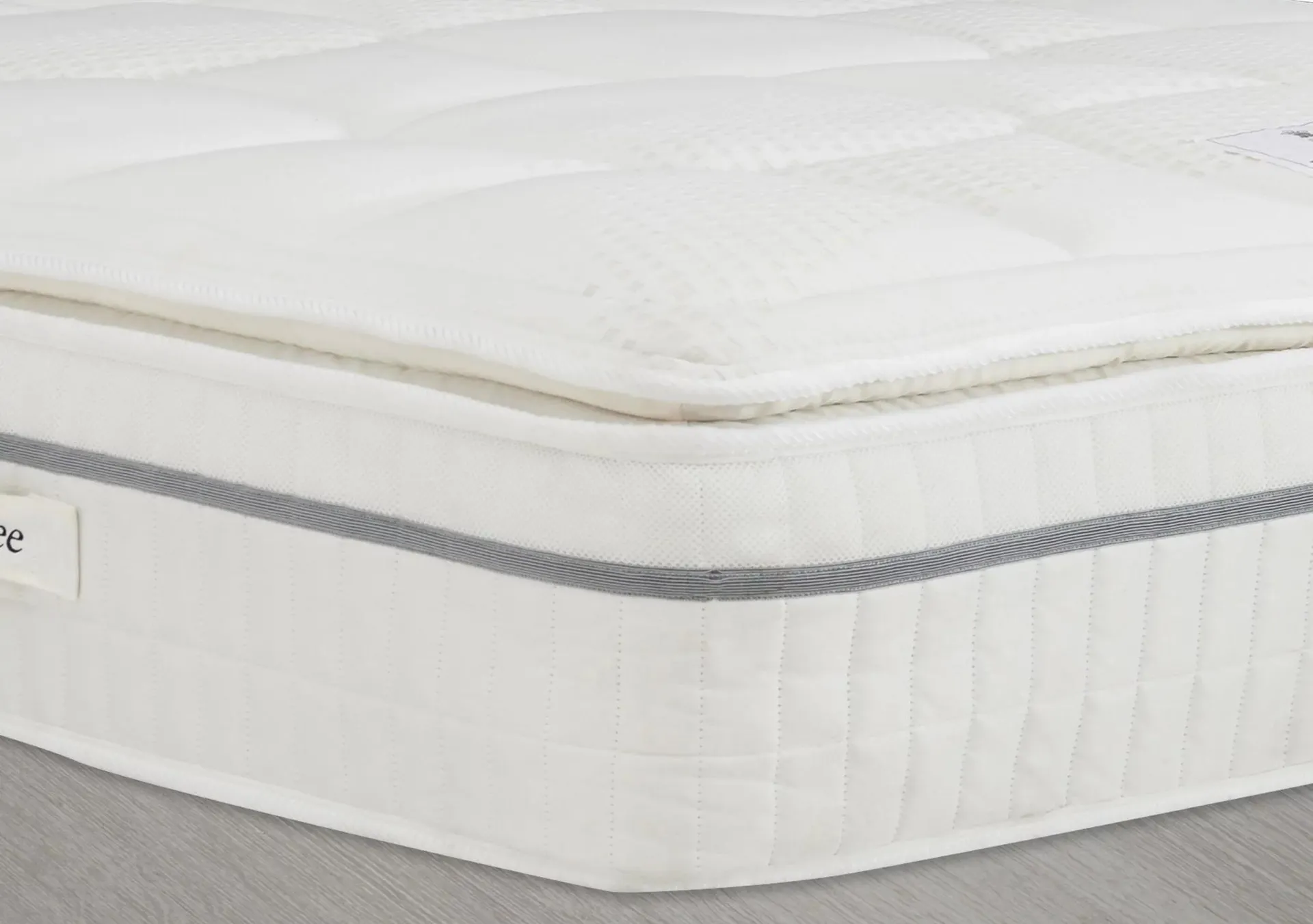 https://www.furniturevillage.co.uk/tranquility-2800-mattress/ZFRSP000000000034562.html?dwvar_ZFRSP000000000034562_size=4ft6