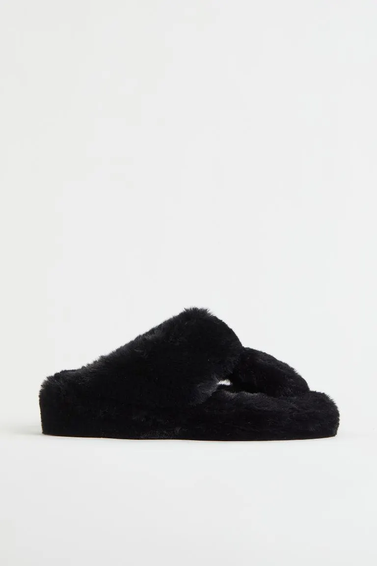 Faux fur slippers