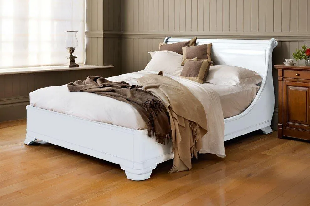 Manoir Painted Socle Bed
