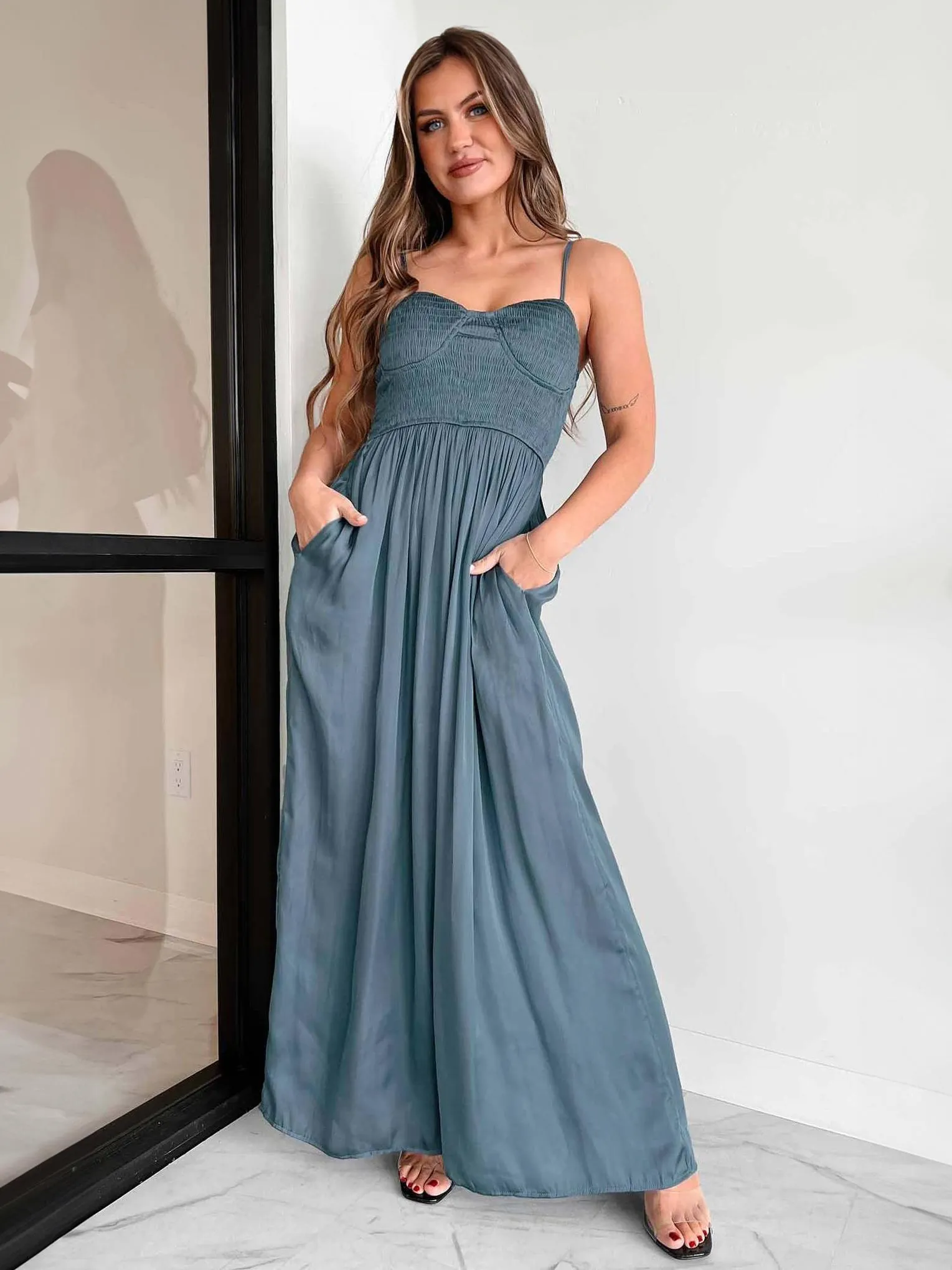 Champagne Straps Neck Sleeveless Pleated Spaghetti Straps Polyester Wide Summer One Piece Outfit