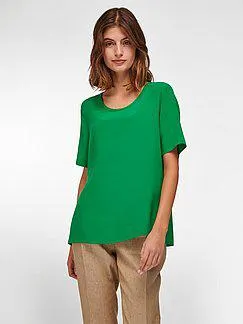 Blouse top with short sleeves