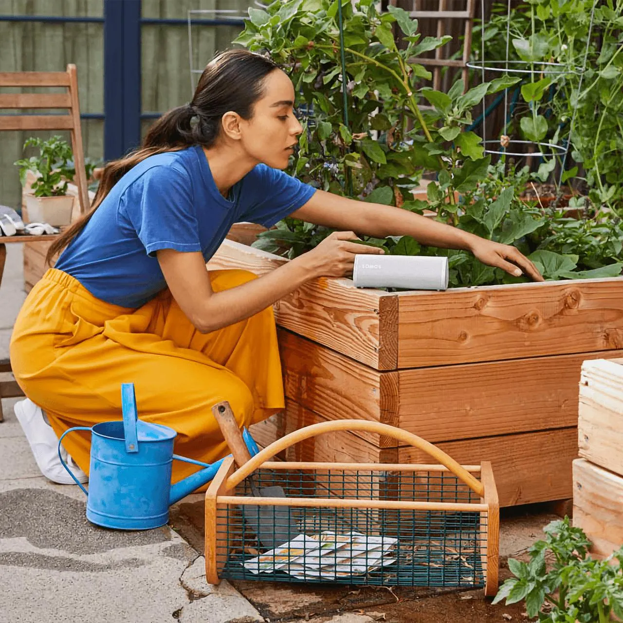 Sonos Roam Portable Multi Room Wireless Speaker with Amazon Alexa & Google Assistant - White