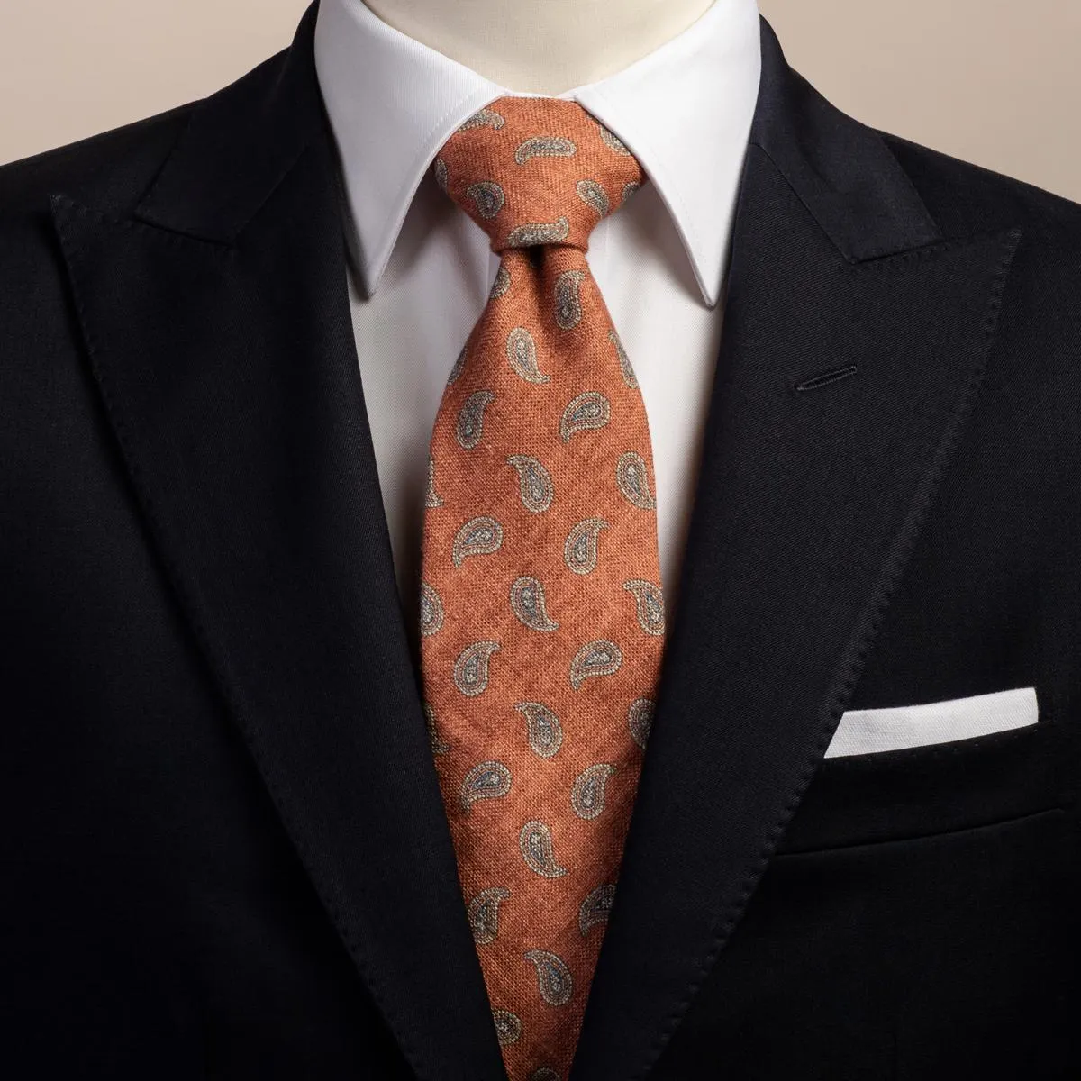 Orange tie