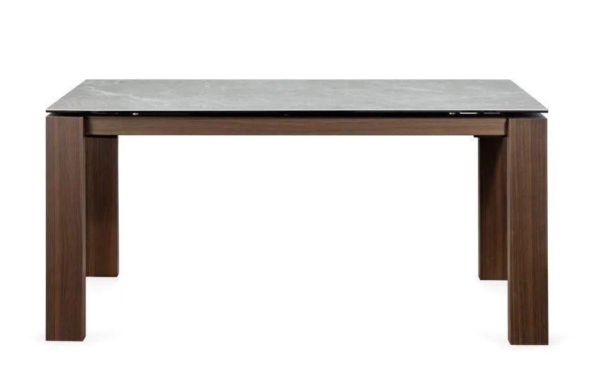 Massa Dining Table