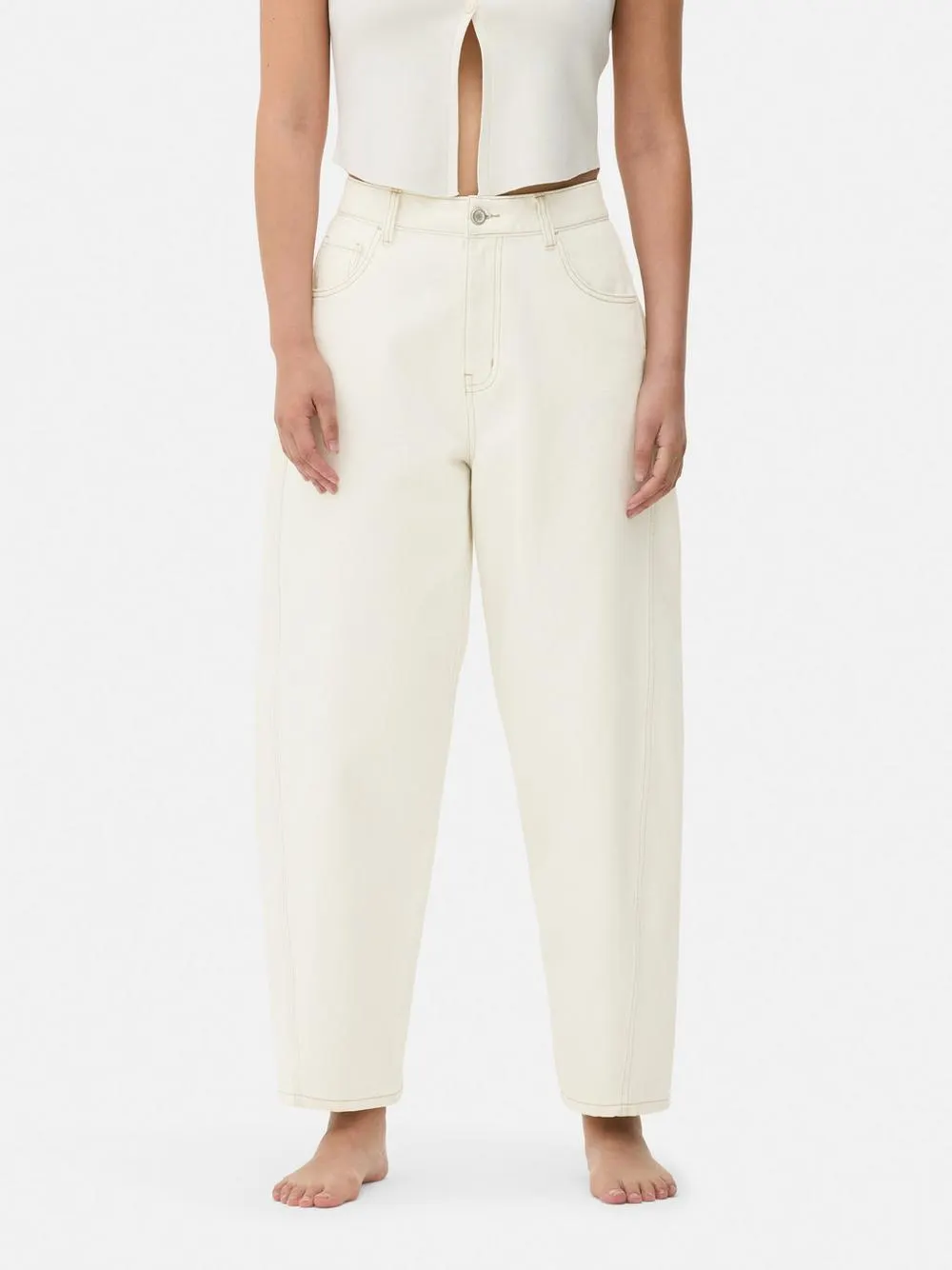 Vaqueros de corte globo de Paula Echevarría