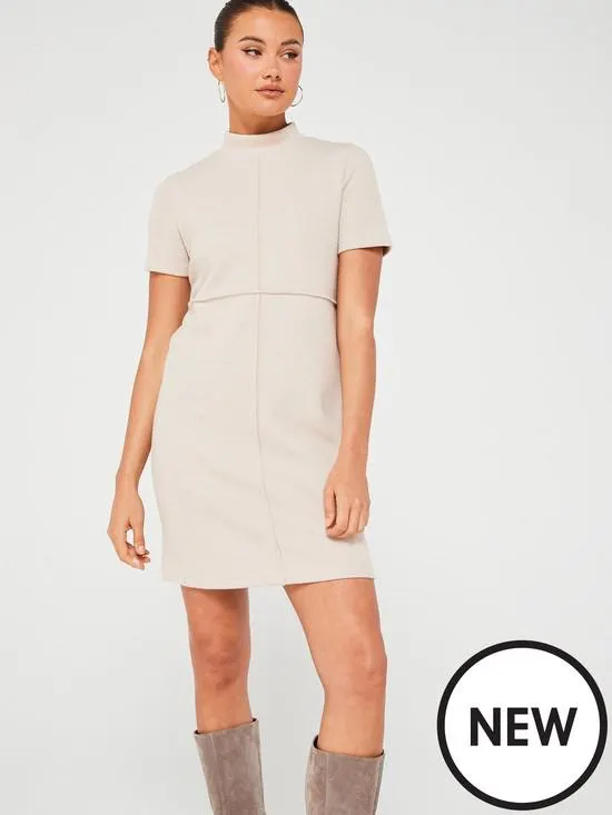 Snit Seam Detail Shift Dress