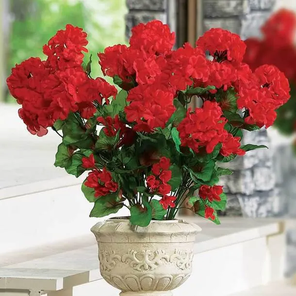 TRIPLE-FLOWERED FAUX GERANIUMS (Pack of 3)-red