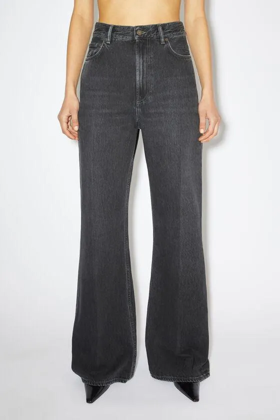 Relaxed fit jeans - 2022