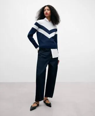 Two-colour double-front knitted sweater