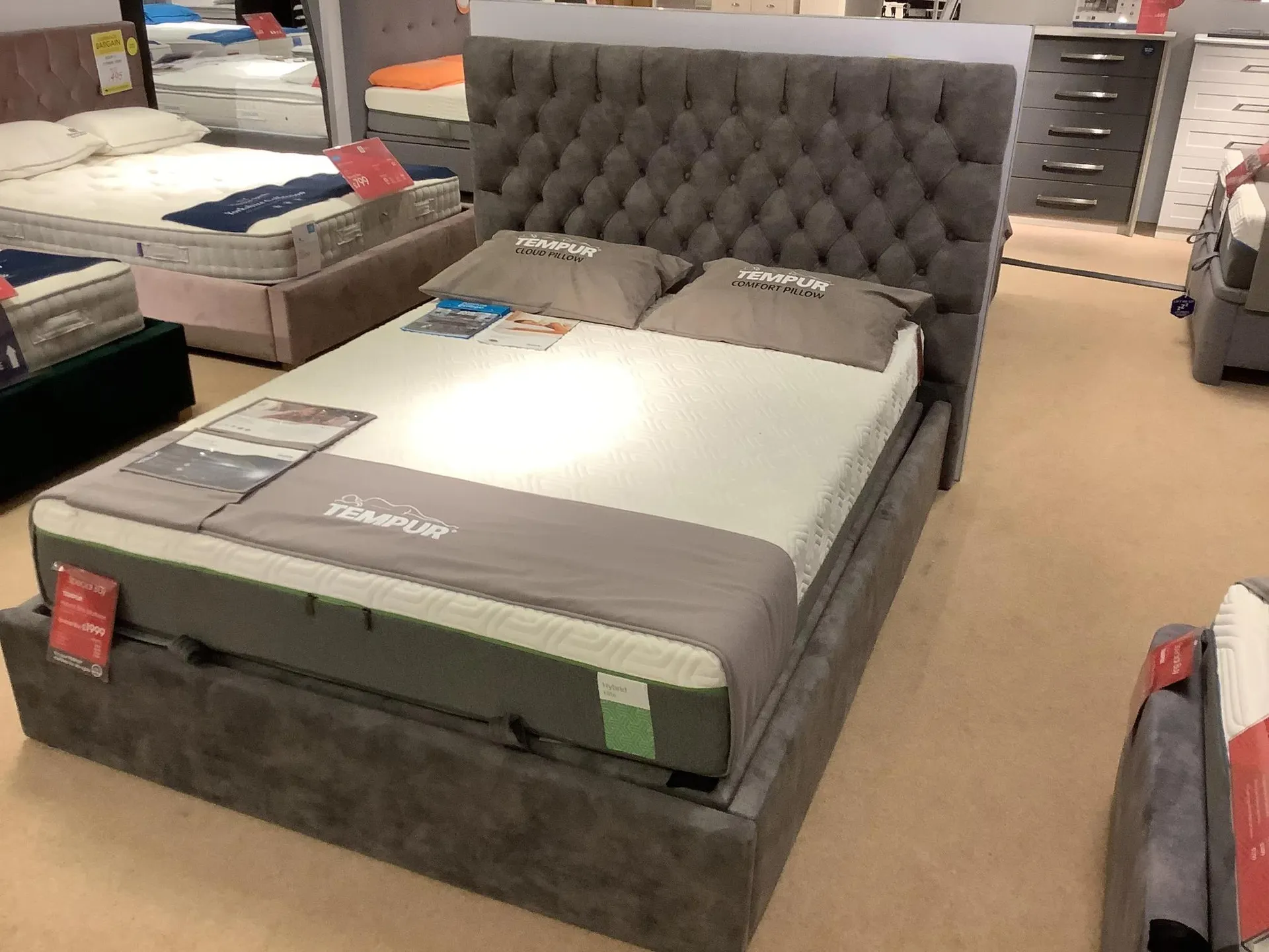 Sergio 5’ Ottoman base only